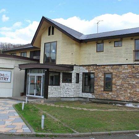 Resort Inn North Country Furano Bagian luar foto