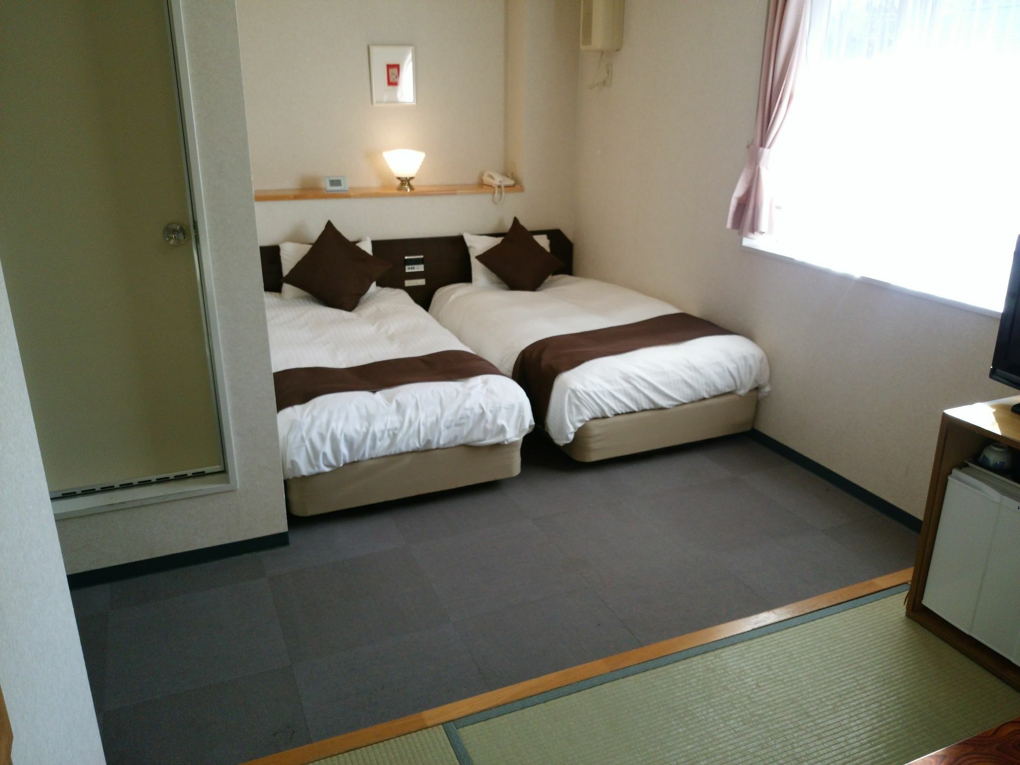 Resort Inn North Country Furano Bagian luar foto