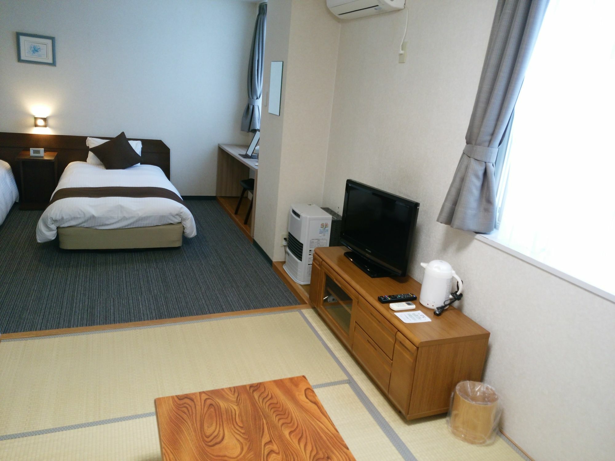 Resort Inn North Country Furano Bagian luar foto